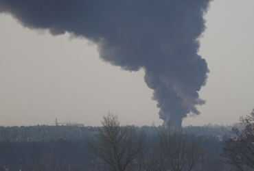 У РФ – нова пожежа: під Брянськом палають резервуари з паливом (фото, відео)