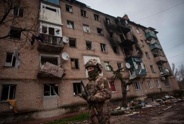Жестокие и самые тяжелые бои идут в районе Соледара - Минобороны