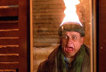 Стало відомо, що зірка Сам удома отримав серйозні опіки під час зйомок знаменитої сцени