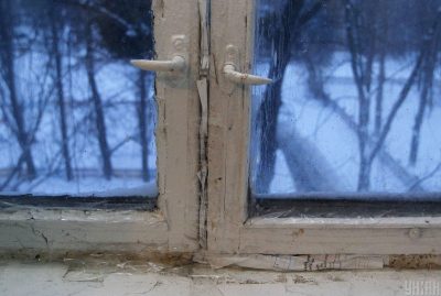 Утепление деревянных окон по шведской технологии еврострип