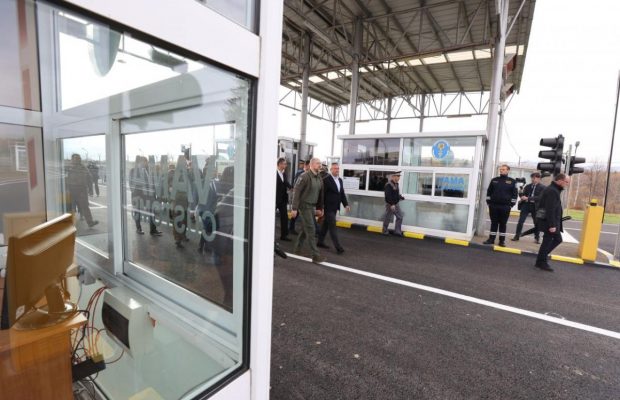 На границе Украины с Румынией открыли новый пункт пропуска, на очереди еще семь (фото)