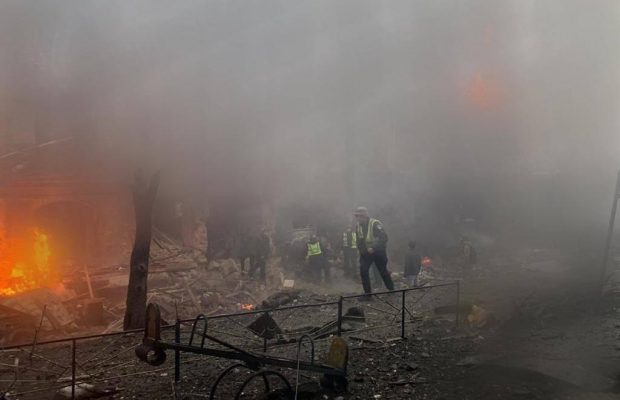 "Горите в аду, твари": как звезды отреагировали на ракетный обстрел Украины 23 ноября