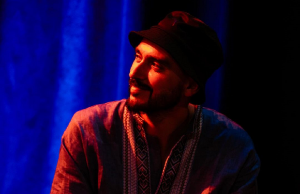 "Малорос пригадав солов'їну?": мережу підкорила реп-пісня про зірок, які раптово полюбили Україну (відео)