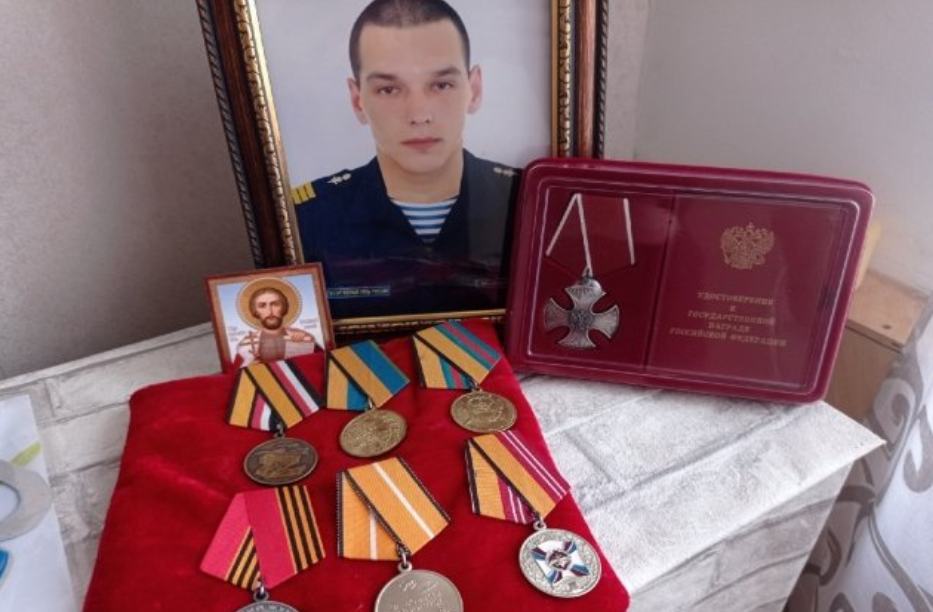 Приехал убивать украинцев одним из первых: установлена личность ликвидированного оккупанта из Хакасии / фото соцсети Приехал убивать украинцев одним из первых: установлена личность ликвидированного оккупанта из Хакасии / фото соцсети