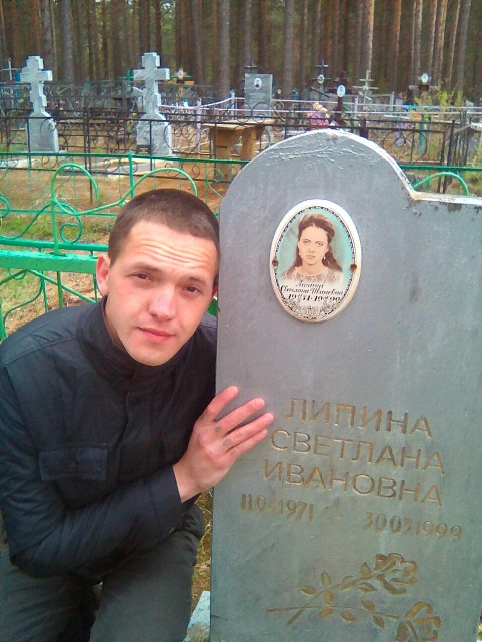 В Україні ліквідували окупанта, який 'захоплювався' чужими могилами (фото) В Україні ліквідували окупанта, який 'захоплювався' чужими могилами (фото)