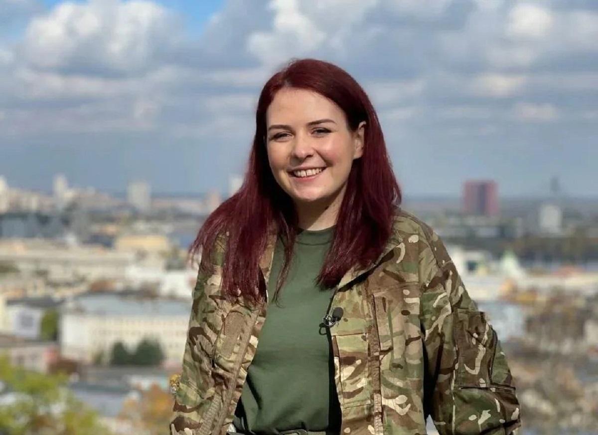 "Пташка" прокомментировала скандальные слова Фарион о русскоязычных военных / фото Екатерина Полищук в Facebook "Пташка" прокомментировала скандальные слова Фарион о русскоязычных военных / фото Екатерина Полищук в Facebook