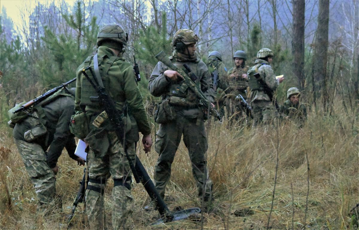 На Запорожском направлении продолжаются тяжелые стрелковые бои / фото facebook.com/General.Pavlyuk На Запорожском направлении продолжаются тяжелые стрелковые бои / фото facebook.com/General.Pavlyuk