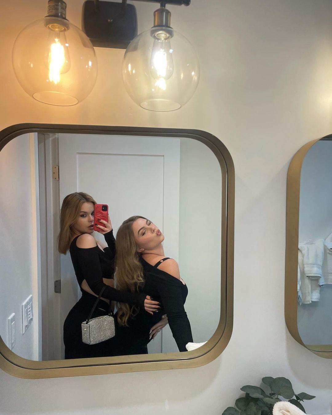 Злата Митчелл эпатирует публику / instagram.com/zlata_mitchell Злата Митчелл эпатирует публику / instagram.com/zlata_mitchell