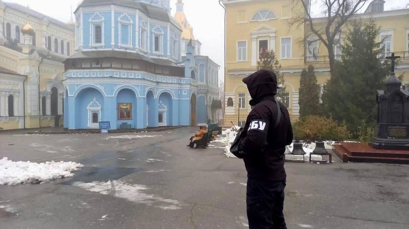 СБУ прийшла з обшуками в харківські храми УПЦ МП СБУ прийшла з обшуками в харківські храми УПЦ МП