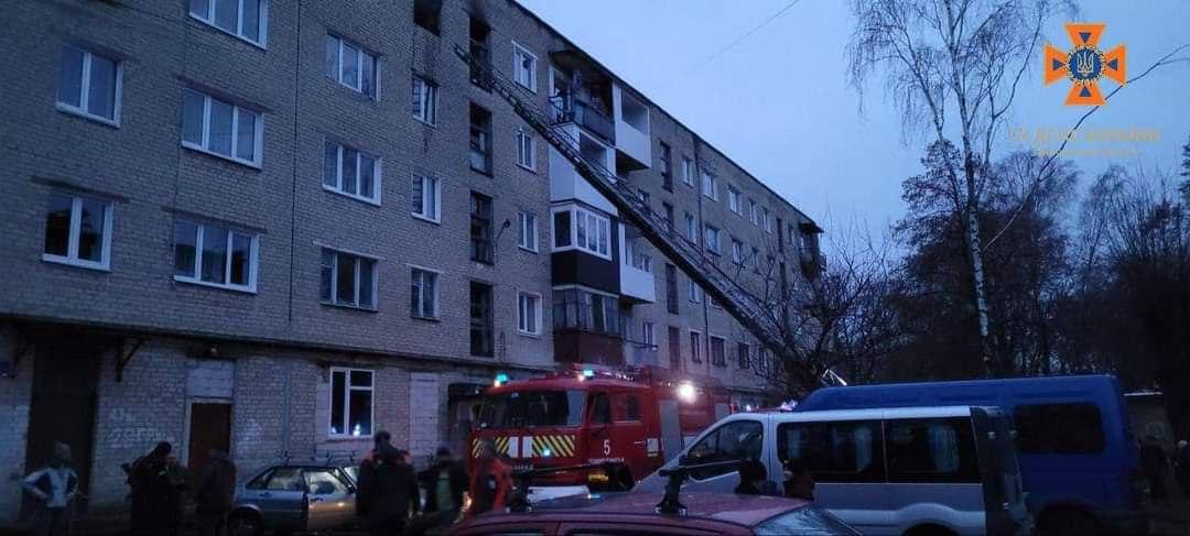 The explosion occurred in an apartment on the 5th floor / photo of the State Emergency Service