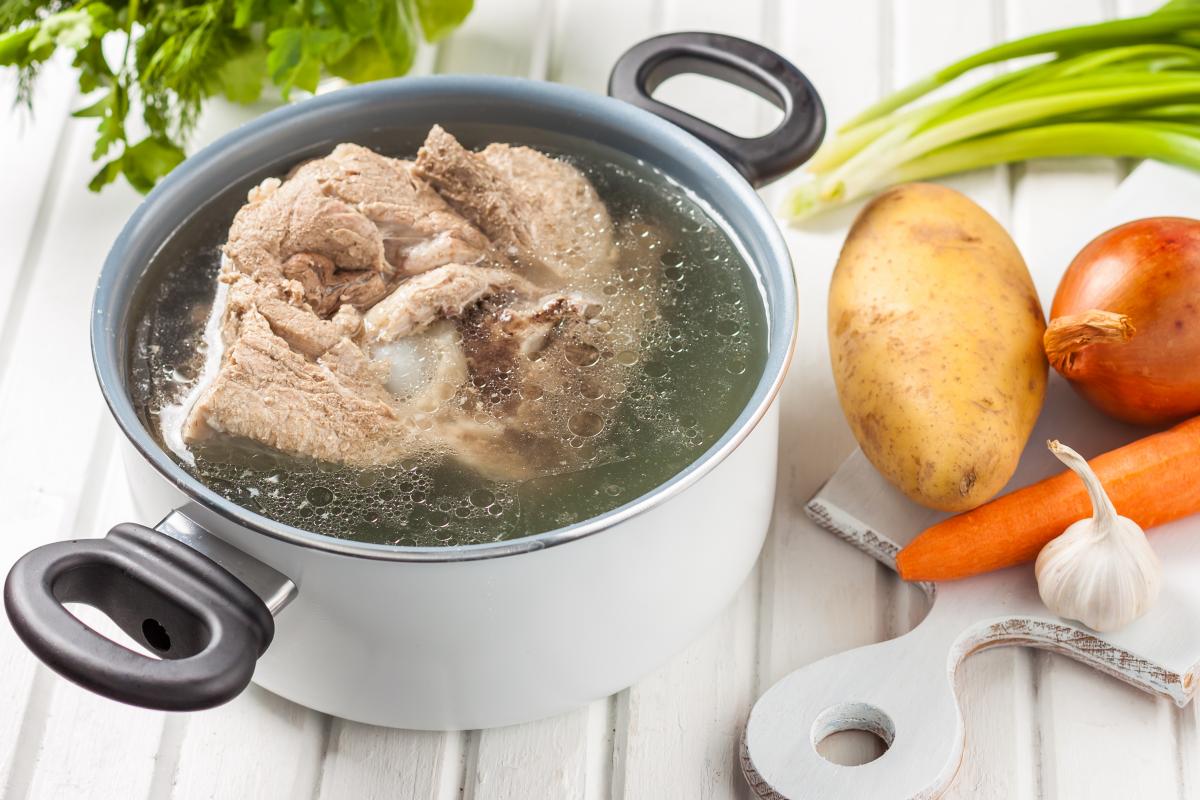 Как варить мясо, чтобы оно было вкусным - советы / фото ua.depositphotos.com