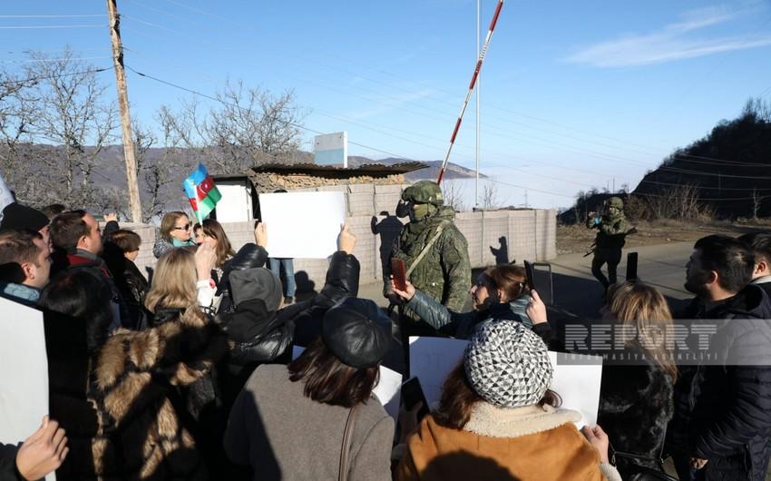 Акція протесту екоактивістів у Карабасі триває / фото report.az Акція протесту екоактивістів у Карабасі триває / фото report.az