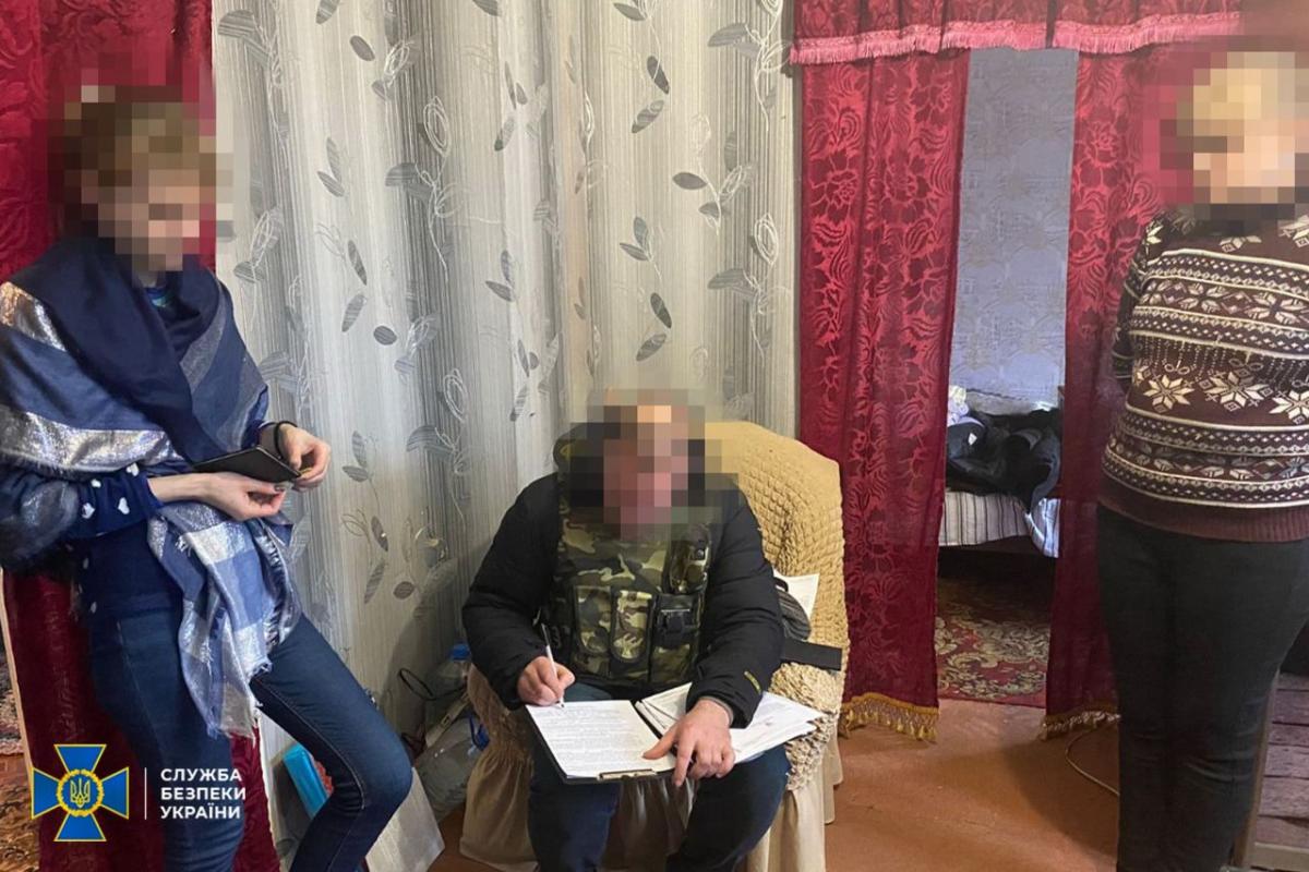 Правоохоронці затримали учасників російської агентурної групи / фото СБУ Правоохоронці затримали учасників російської агентурної групи / фото СБУ