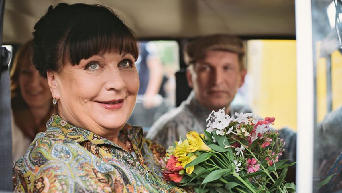 Тетяна Кравченко / кадр із серіалу "Свати" Тетяна Кравченко / кадр із серіалу "Свати"