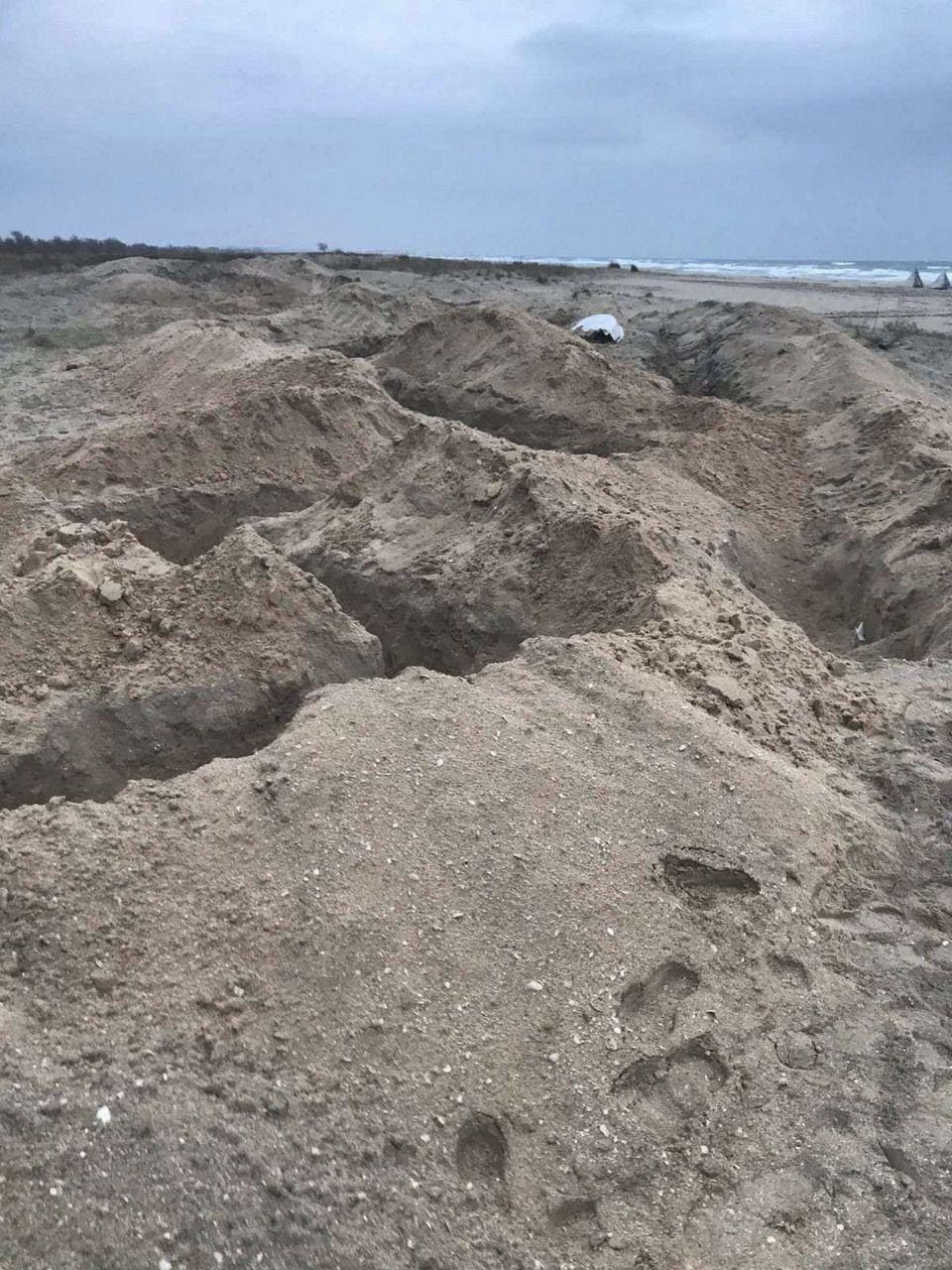 Россияне готовятся защищать пляжи от высадки украинского морского десанта / фото ГУР