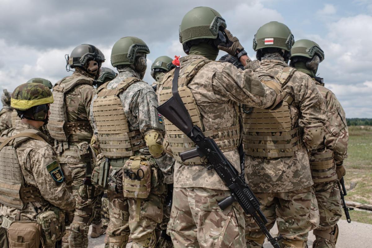 Замкомандира полка Кастуся Калиновского Вадим Кабанчук: Сценарий вторжения белорусской армии вместе с русскими, к сожалению, вероятен Замкомандира полка Кастуся Калиновского Вадим Кабанчук: Сценарий вторжения белорусской армии вместе с русскими, к сожалению, вероятен