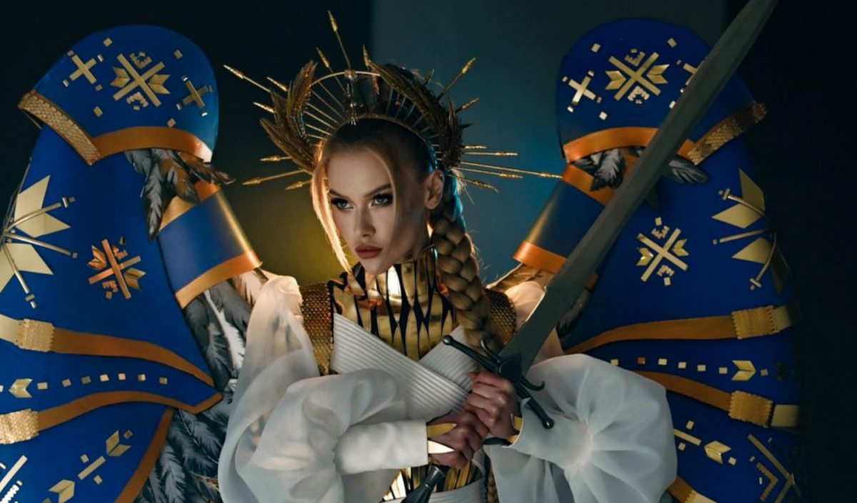 Вікторія Апанасенко продала крила від костюма Воїн Світла ралі ЗСУ / фото instagram.com Вікторія Апанасенко продала крила від костюма Воїн Світла ралі ЗСУ / фото instagram.com