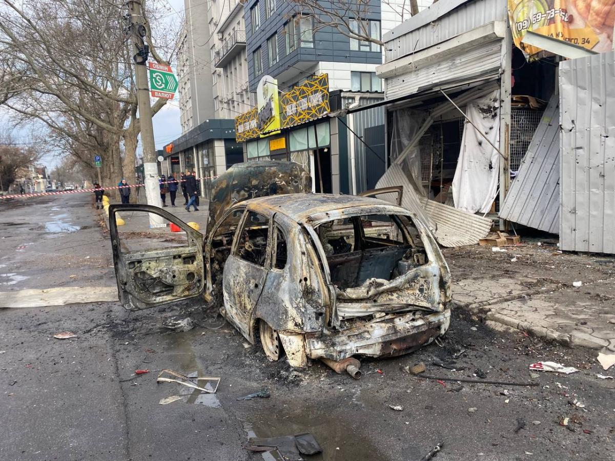 З'явилися подробиці обстрілу Херсона / фото t.me/khersonskaODA З'явилися подробиці обстрілу Херсона / фото t.me/khersonskaODA