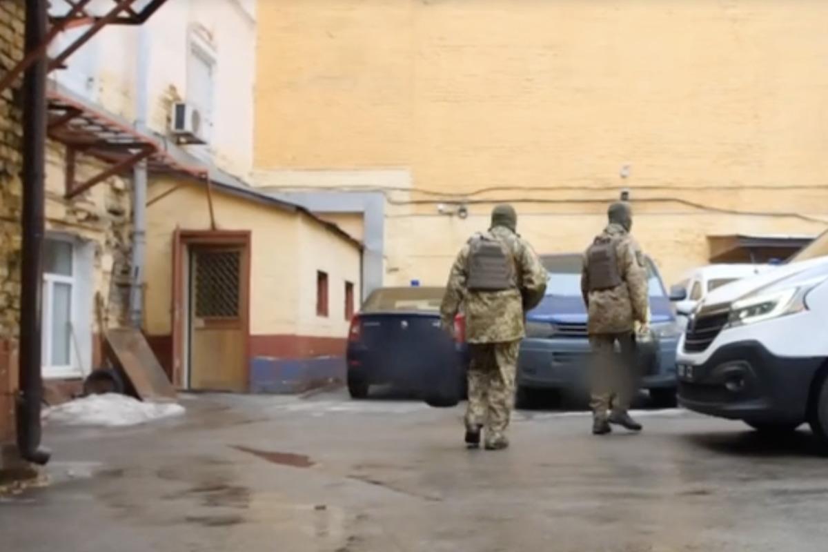 У їхніх руках - державні таємниці / скріншот У їхніх руках - державні таємниці / скріншот