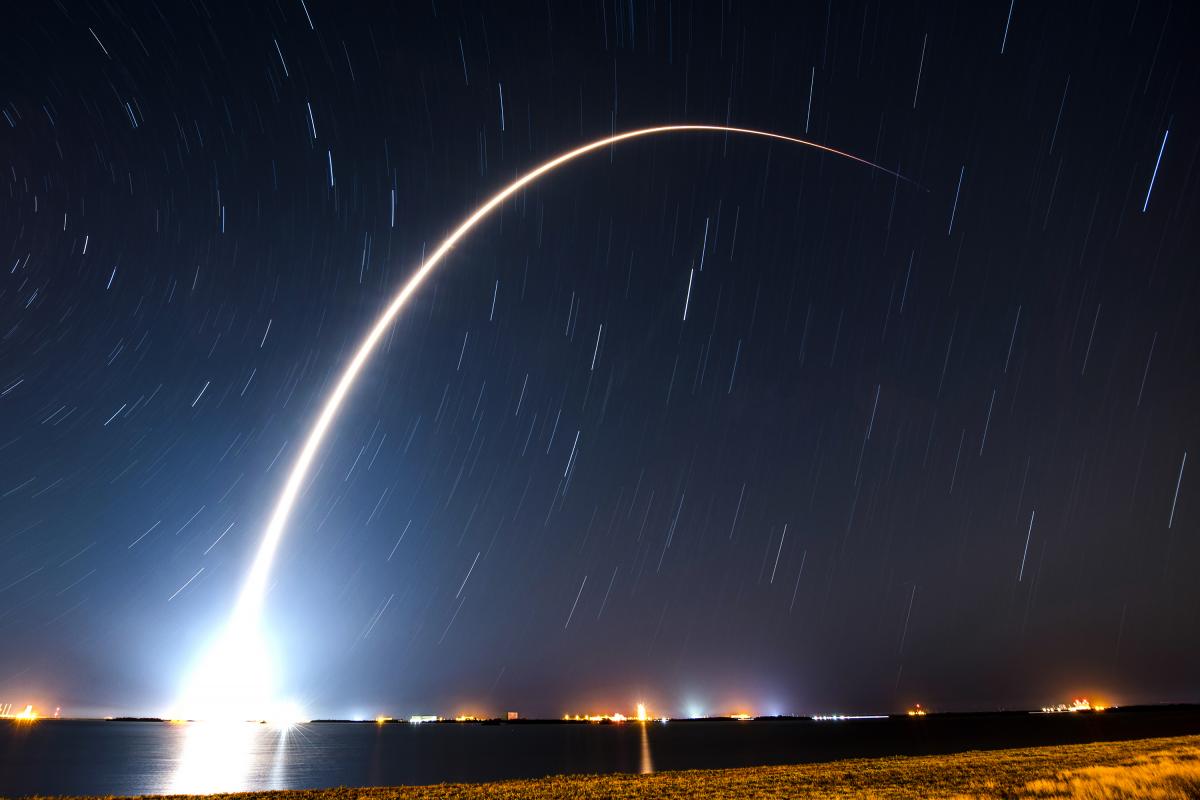 SpaceX запустила першу партію супутників Starlink другого покоління / фото SpaceX SpaceX запустила першу партію супутників Starlink другого покоління / фото SpaceX