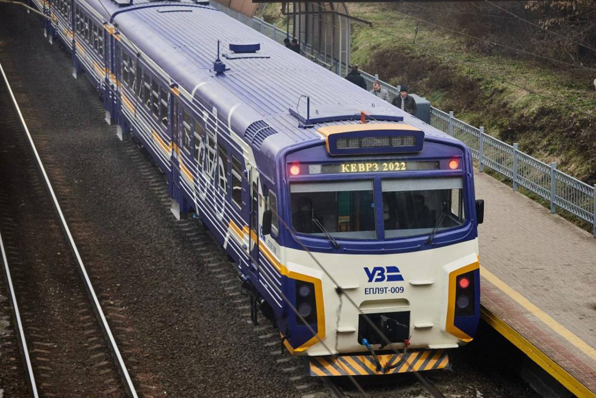 The first modernized Ukrainian-made electric train was shown at the UZ / photo by Ukrzaliznytsia