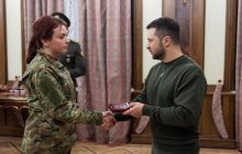 Зеленський вручив держнагороди звільненим з полону українським захисникам (фото)