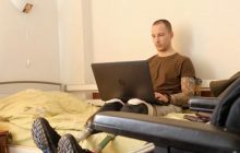 Суперлюдина: український боєць втратив на фронті ноги, та його оптимізму можна позаздрити (відео)