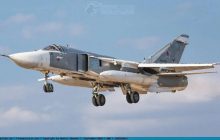 Українські військові показали уламки російського Су-24М, збитого під Бахмутом (фото, відео)