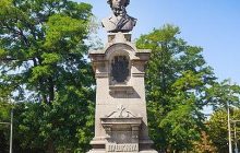 У Дніпрі пам'ятники російським діячам приберуть на підприємство "Зооконтроль"