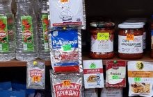 В Херсоні відкрито торгують російськими товарами. Хто винен?