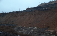 Розшукували понад два тижні: у Кривому Розі в кар'єрі знайшли тіла двох дітей (фото)