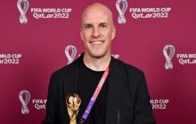 Під час матчу ЧС-2022 на стадіоні помер журналіст: його брат-гей вважає, що це було вбивство