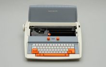 Ентузіаст створив друкарську машинку на базі ШІ, з якою можна розмовляти (відео)