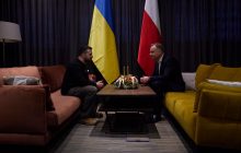 По дороге домой Зеленский встретился с президентом Польши: что они обсудили (видео)