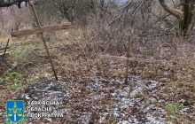 На Харківщині ексгумували тіла матері та сина, які загинули під час ворожого обстрілу