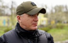 Мер Миколаєва Олександр Сєнкевич: Коли починаєш думати, що важко, що заморився, просто треба згадати, що комусь на фронті набагато гірше – без світла, в холоді. А вони живуть і перемагають