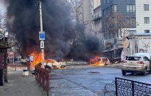 Россияне кроют огнем центр Херсона: много погибших, десятки раненых (фото 18+)