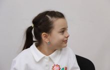 В Одесі зібрали кошти на протез для дівчинки, яка залишилася без ноги через обстріл РФ