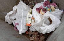 У Дніпрі виявили в смітнику мішок з гранатами, мінами і тротиловими шашками (фото)