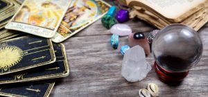 Гороскоп на 9 серпня за картами Таро: Дівам - розслаблення, Близнюкам - знайомства