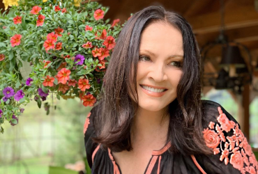 Друг Софії Ротару виправдав її мовчання про війну в Україні