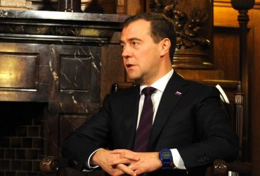 Дімку понесло: Медведєв влаштував істерику через чорний список росіян у Молдові