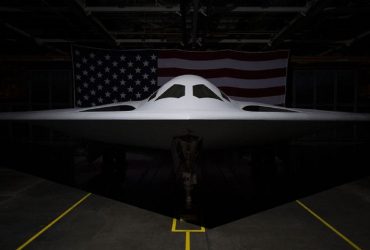 У США представили новий бомбардувальник-невидимку B-21 Raider (відео)