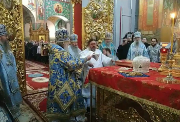 УПЦ МП высвятила в епископы секретаря Черновицкой епархии, пойманного в постели с парнем