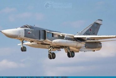 Українські військові показали уламки російського Су-24М, збитого під Бахмутом (фото, відео)