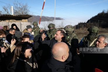 Акция протеста экоактивистов в Карабахе набирает обороты - миротворцы РФ стягивают свои сили