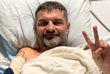 Защитнику Азовстали Дианову сделали операцию на руке в США