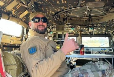 Командир штурмового отряда Руслан Песня Качуровский: В Бахмуте русские идут нахрапом, максимально нагло, в полный рост. Соответственно, в полной мере получают