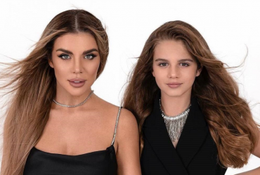 Седокова впервые за долгое время показала младшую дочь, с которой не живет