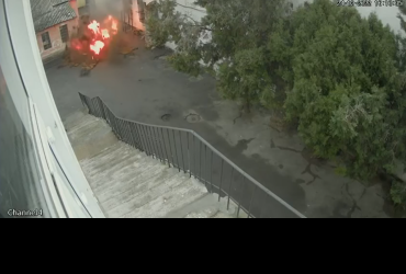 Росіяни вчора обстріляли два медзаклади в Херсоні: один із прильотів потрапив на відео